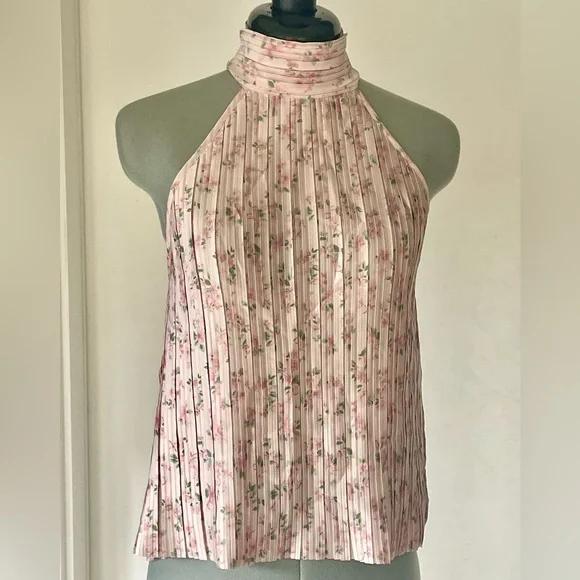 Wayf Floral Halter Top, accordion pleats, tie around neck,pink camellias, S, EUC - Picture 2 of 11
